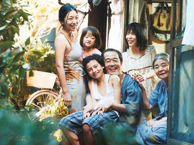 《小偷家族》电影解说文案
