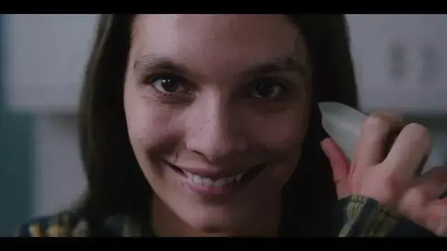 恐怖电影《危笑 Smile》解说文案-自媒星球