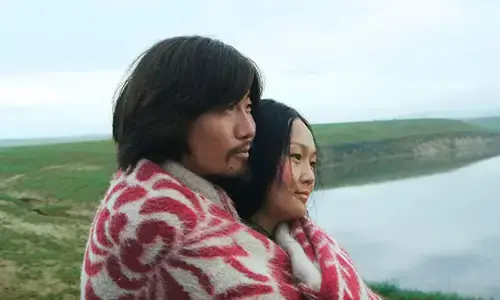 电影《白云之下》解说文案-自媒星球