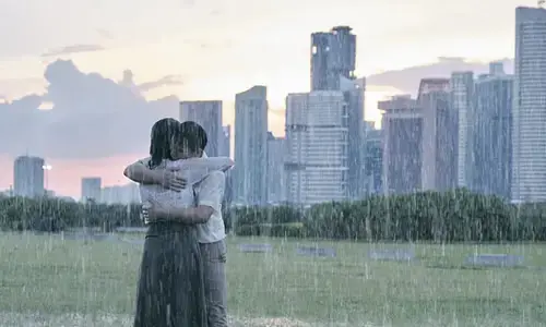 电影《热带雨》解说文案-自媒星球