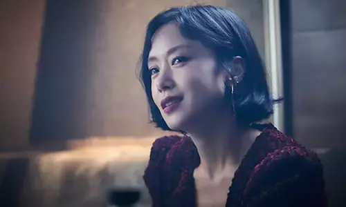 《抓住稻草的野兽》惊悚犯罪电影解说文案-自媒星球